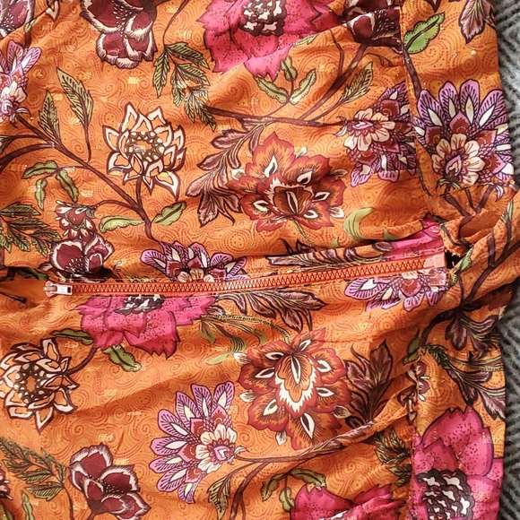 Flying tomato blouse - Picture 5 of 11